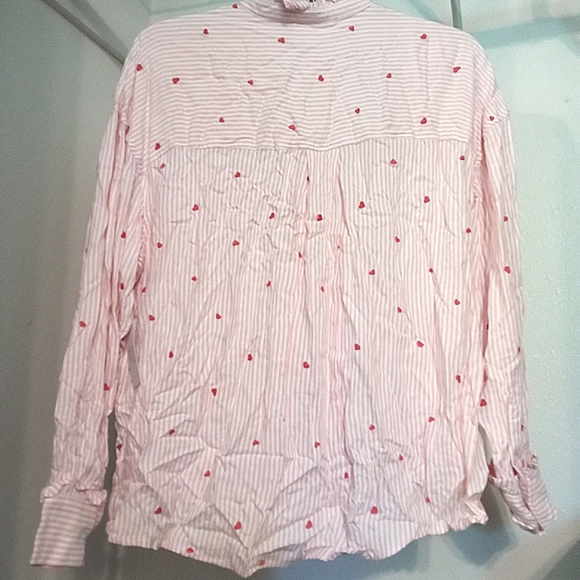 Time and Tru Heart Pattern Button Up - Picture 2 of 4